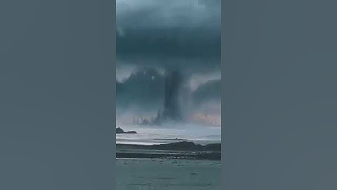 ظاهرة الودق مذكورة قصتها في سورة النور الاية ٤٣