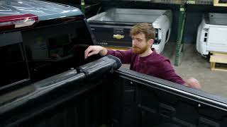 LEER SR20 Soft Rolling Tonneau Cover Feature & Benefits screenshot 1