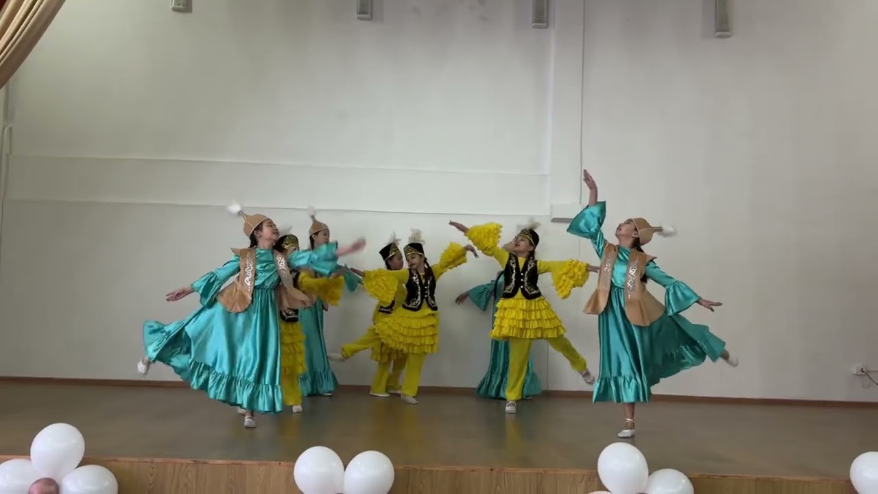 К.Н. Бекхожин атындағы жалпы орта білім беру мектебі, Қазақ биі «Көктем»