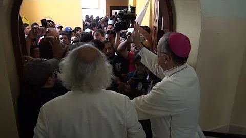 Pro-Ortega supporters invade basilica and harass bishops