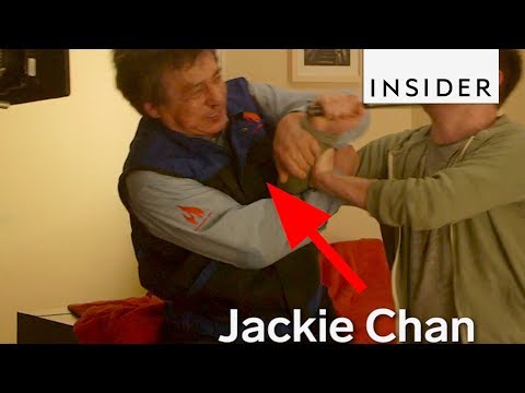 Video: Kan Jackie Chan fortfarande göra stunts?