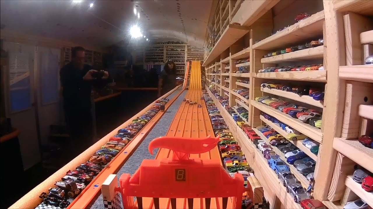 2016 HOT WHEELS SUPER 6 LANE KING OF THE HILL #4 