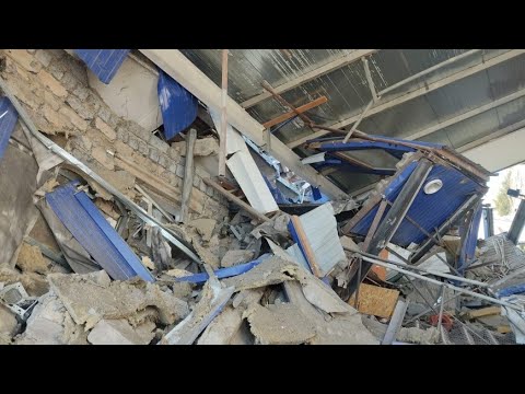 Мужчину достали живым из-под обломков разрушенной станции в Костанае