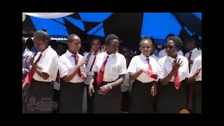 Nusu kwa Nusu na Maasai Dance