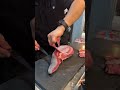 和牛タン捌き