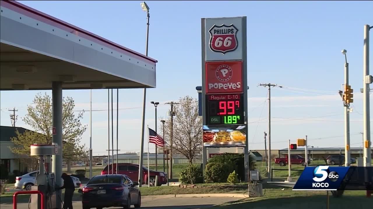 Gas prices continue to drop in Oklahoma - YouTube