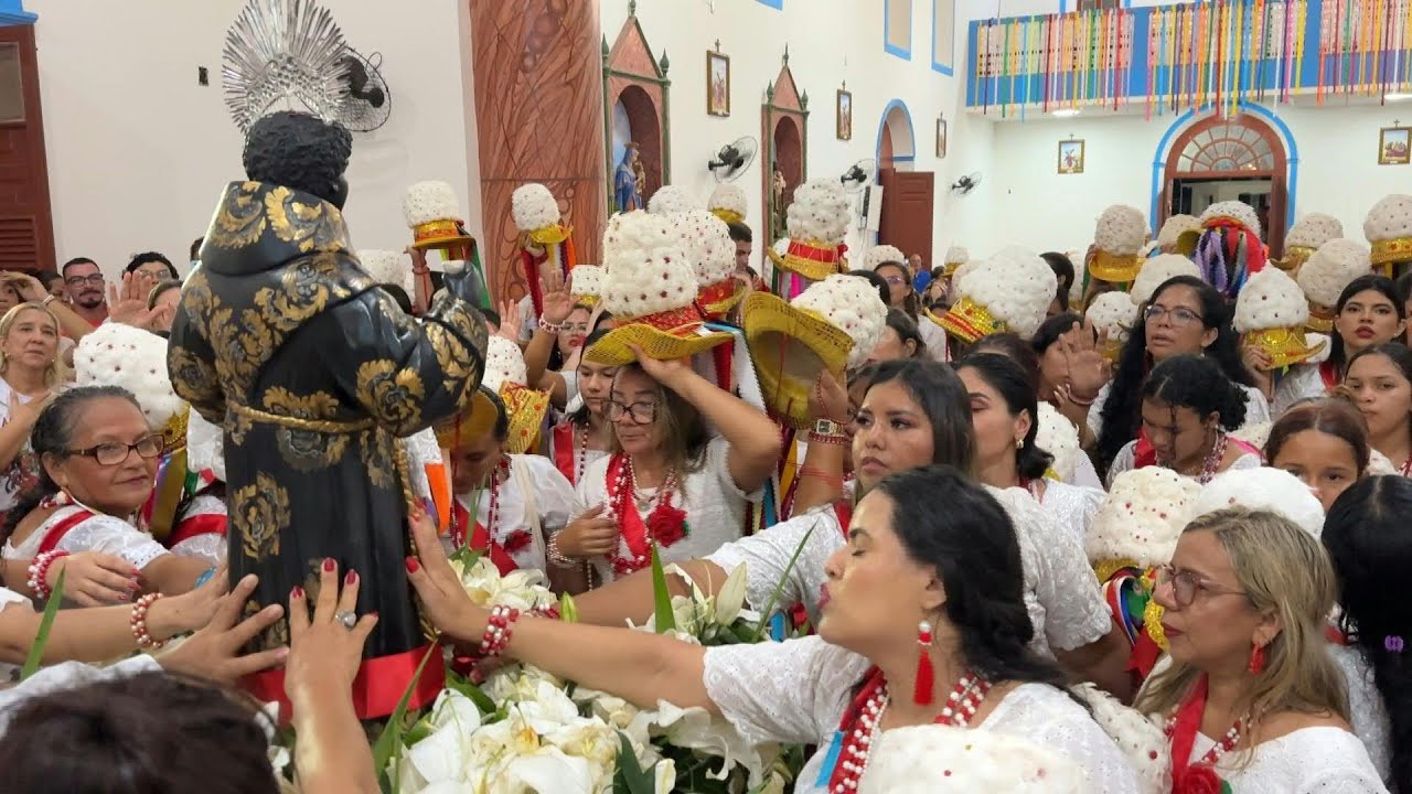 Marujada de São Benedito arrasta multidão no Pará | AFP