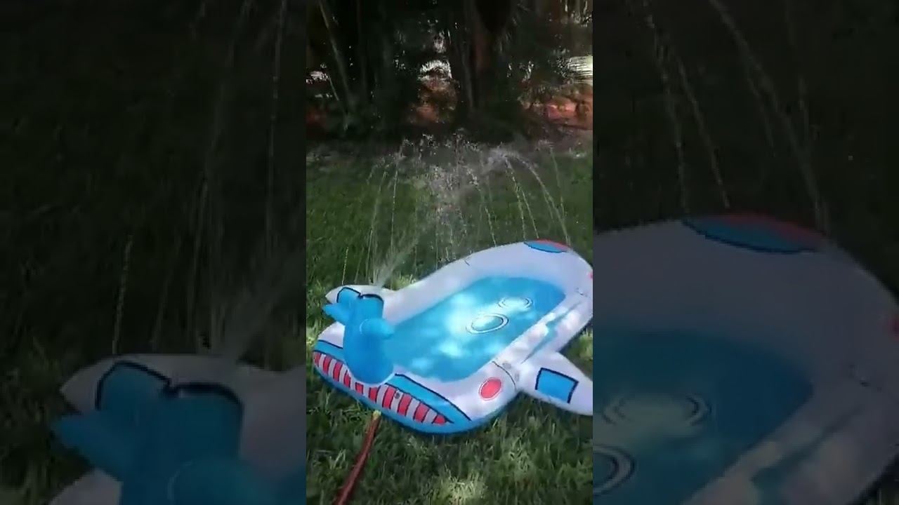 Toy Legends  Inflatable Sprinkler Pool