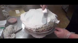How To Make An Oreo Ice Cream Cake