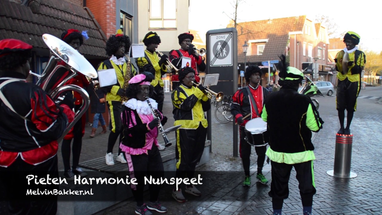 Harmonie Nunspeet speelt sinterklaasliedjes