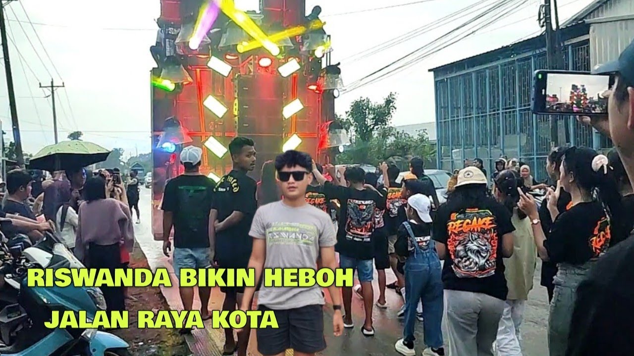 Kedatangan Riswanda Mahardika seketika bikin heboh jalan raya 🔥
