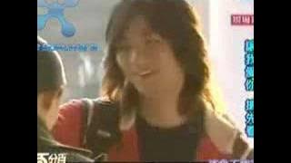 100% Entertainment -Vic and Barbie (2004) P-2/4