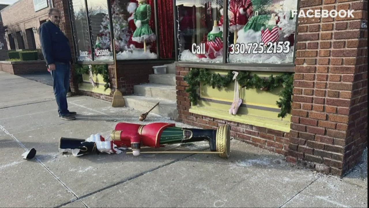 Medina Police Department Christmas decorations stolen; police
