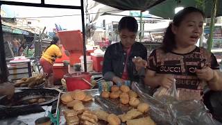 One Of The Popular Snack In Phnom Penh - Various Deep Fried Food For Sales
