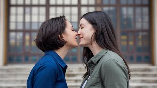 Lesbian Kiss - Lesbian Kissing - Girls Kissing - Kissing - Kissing Scenes - Kehna Nahi Aata - Kisses
