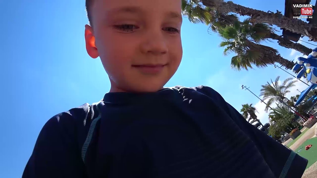 Спуск с цветных горок / Водный парк Ямит 2000