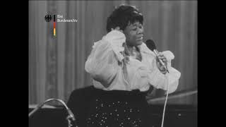 Ella Fitzgerald - That Old Black Magic (from UFA newsreel 1969)