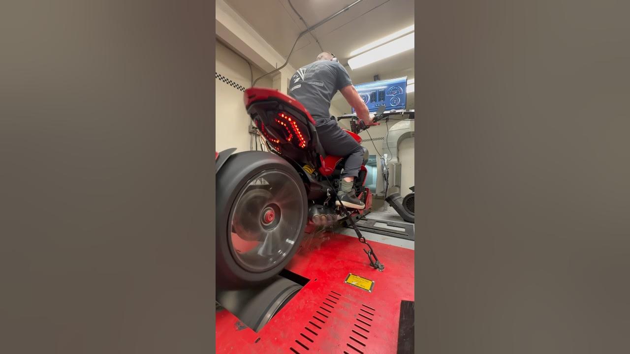 Ducati Diavel V4 on the Dyno, BT Moto Flashed YouTube