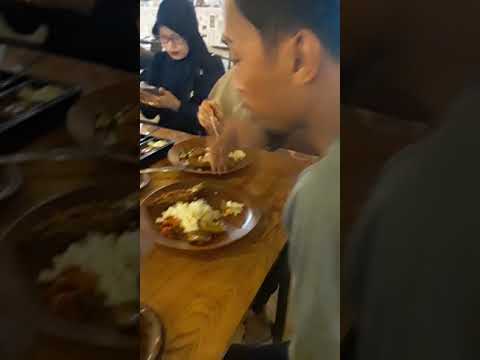 makan makan - YouTube