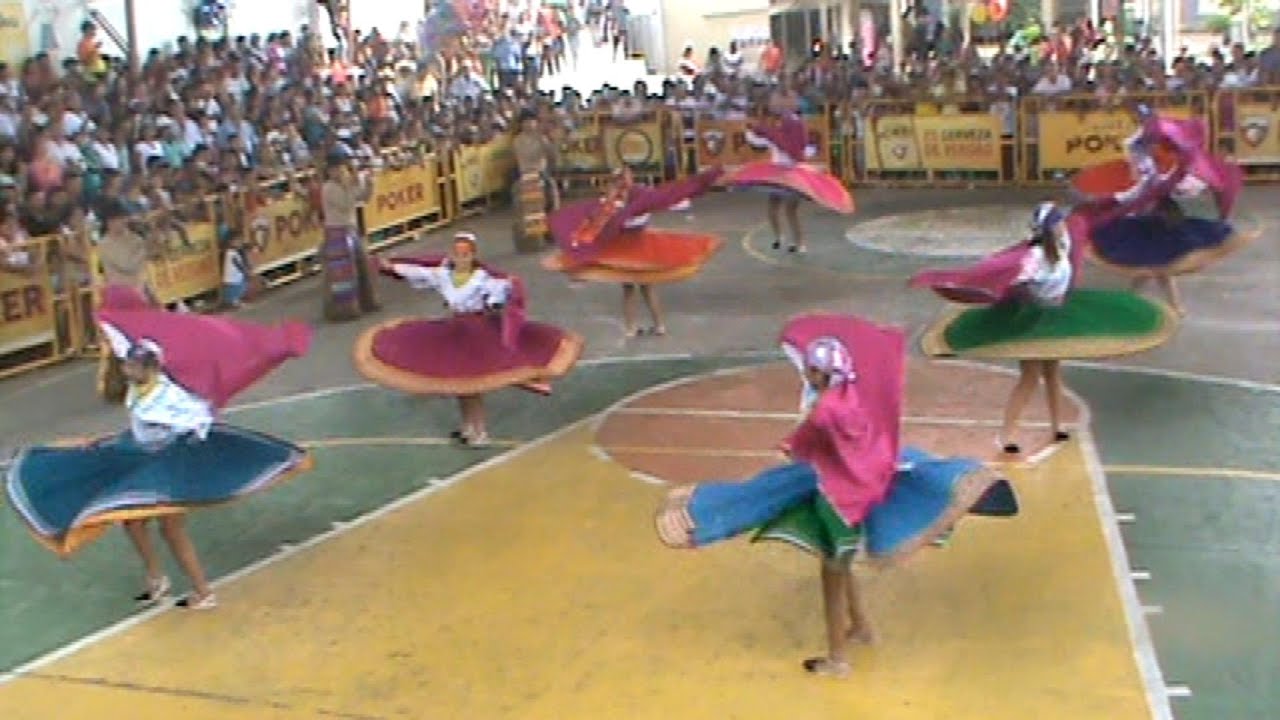 ARUCHICOS/ EL FOLKLORE  ECUATORIANO PRESENTE EN EL COLOMBO ECUATORIANO 2013.