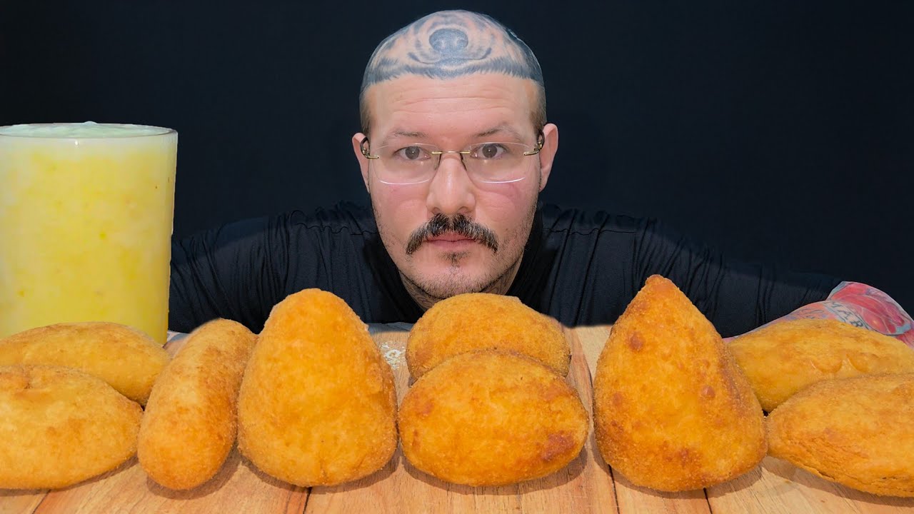 ASMR COMENDO SALGADOS VARIADOS, MOLHO ROSE, SUCO DE ABACAXI (MUKBANG BRASIL)