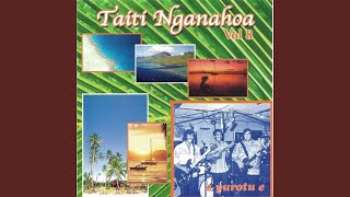 Video thumbnail of "Taiti Nganahoa - Te Reva I Runganei"