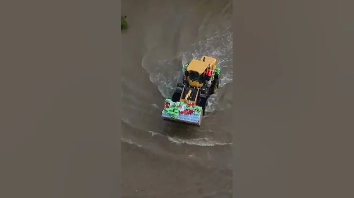 People fight against floods in Xinxiang City, Henan Province, China - DayDayNews