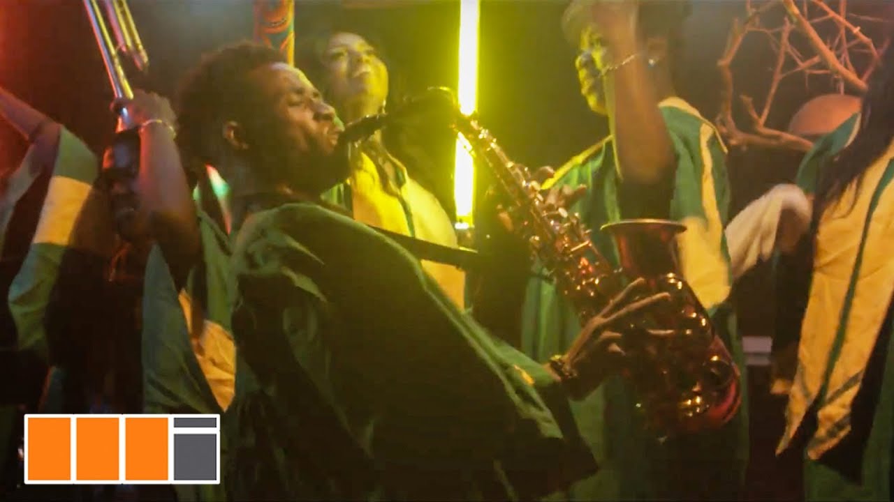 Mizter Okyere - Gospel Praise [Sax Medley] (Official Video) - YouTube