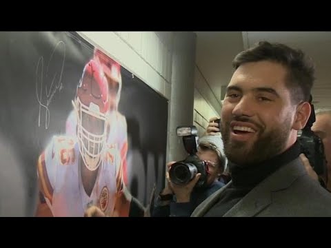 Chiefs' Laurent Duvernay-Tardif first player to opt out of NFL season ...