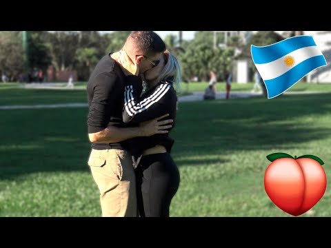 Kissing Prank - ARGENTINA EDITION