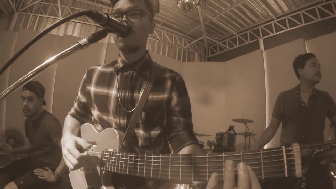 รออยู่ตรงนี้ HUM (cover) Title and the band YouTube