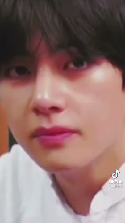 Download lagu Try not to lose eye contact with Kim taehyung