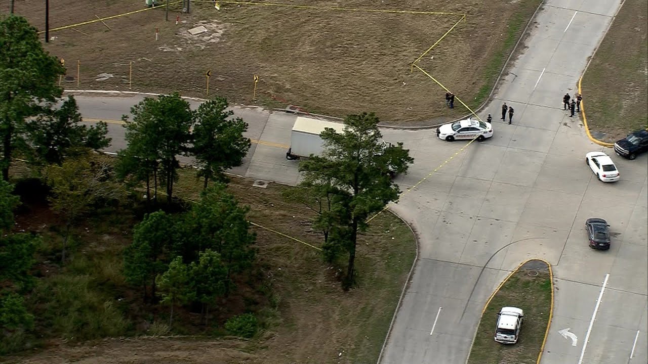 Man shot in face during apparent road rage incident, deputies say - YouTube