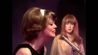 B 52'S - Give Me Back My Man (Top Pops 1980) (Upscaled)