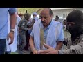 لحظة وصول الرئيس السابق محمد ولد عبد العزيز إلى مصحة النصر لإجراء بعض الفحوصات الصحية لحظة وصول الرئيس السابق محمد ولد عبد العزيز إلى مصحة النصر لإجراء بعض الفحوصات الصحية