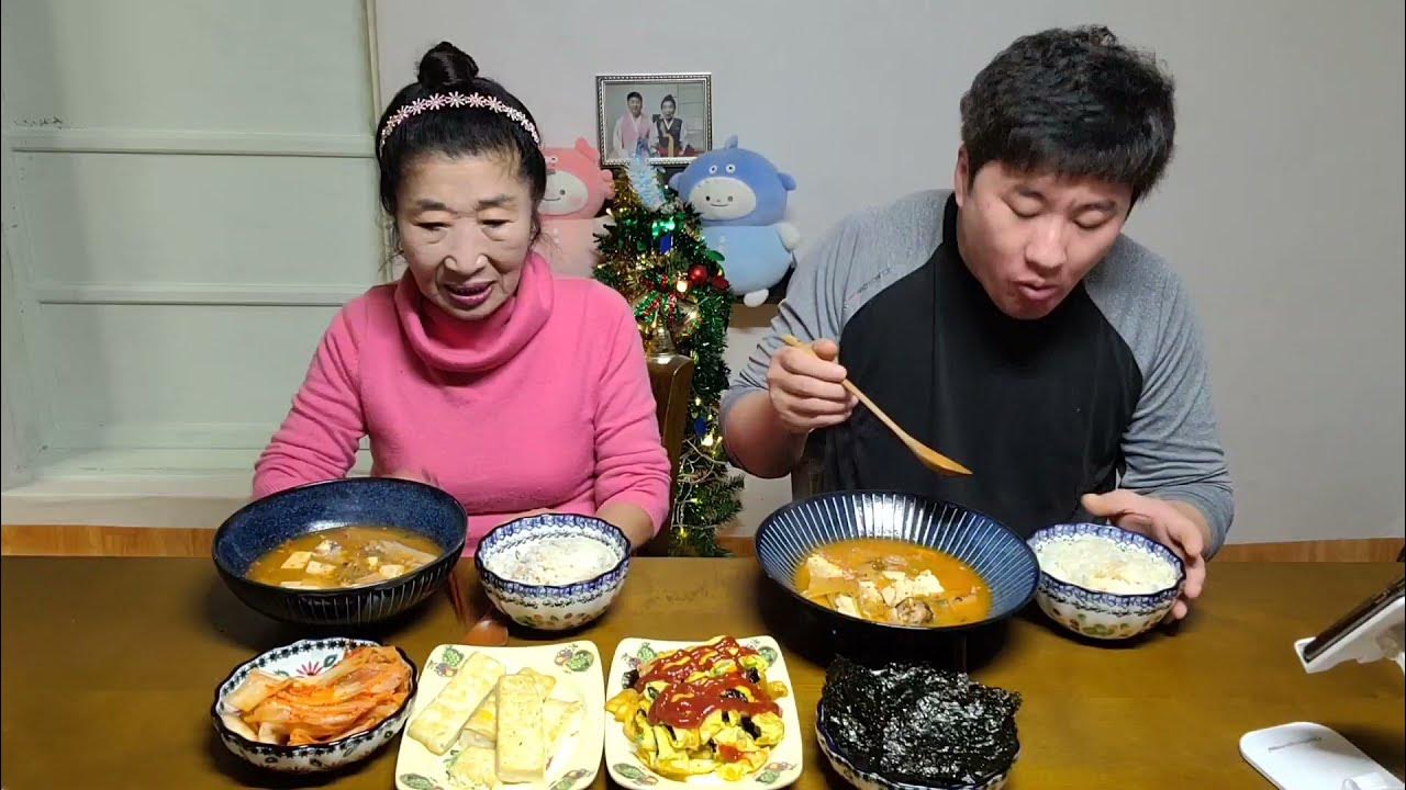 먹방Mukbang 고등어통조림 김치찌개,계란말이,메론,공포체험잘자요 Mackerel Kimchi Stew & Melon (Eating  Show) - Youtube