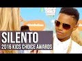 Capture de la vidéo Silento Talks 'Watch Me (Whip/Nae Nae)' On 2016 Kids Choice Awards Orange Carpet