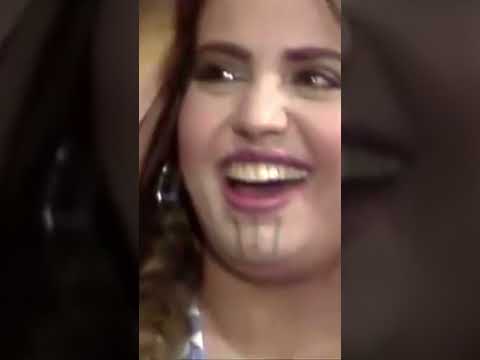 بدور عليكى فى كل الوشوش يا وش الملايكة يا قلب الوحوش آهين على اللى فات الديار وخلف لى فى القلب عار