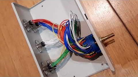 Adapting a Macintosh Serial Data switch to create an ADB keyboard / mouse switch