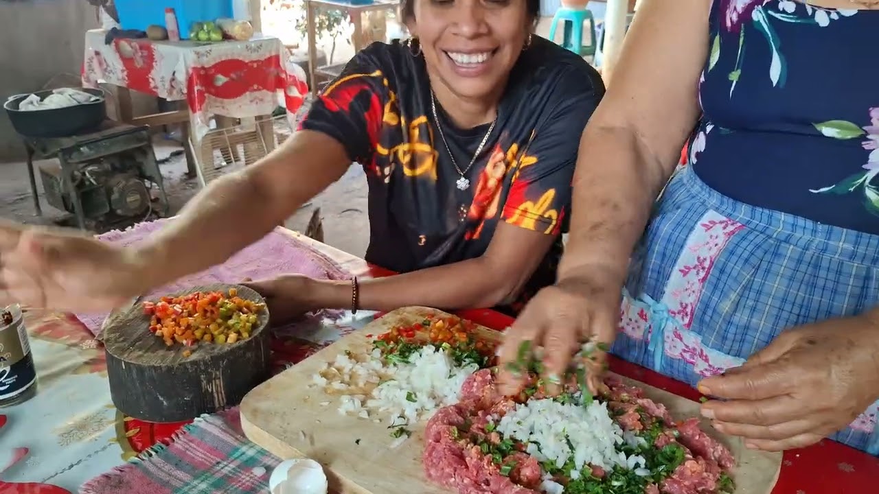 TIa Loy Se PREPARA Un ALMUERZO Muy Nutritivo Para Sorprender Al grupo!