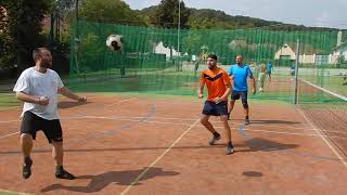 NOHEJBALOVÝ TURNAJ V DAMBOŘICÍCH - základní skupina (Nevim vs. Baklažán) - 15.9.2018