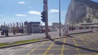 British Airways A319 Landing! In Gibraltar international Airport (GIB) road crossing ...