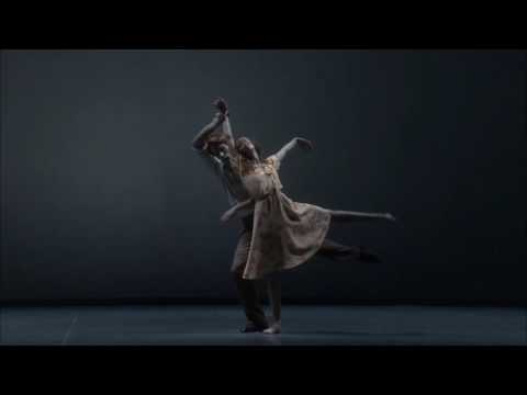 Pas De Deux Dans Casse Noisette De Tchaikovski Au Palais Garnier En 2016