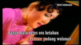 NYAWANG WULAN - NUNUNG ALVI