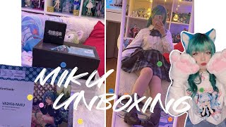 Hatsune Miku Unboxing ☆ ViewSonic ☆ Amahakawa clothes