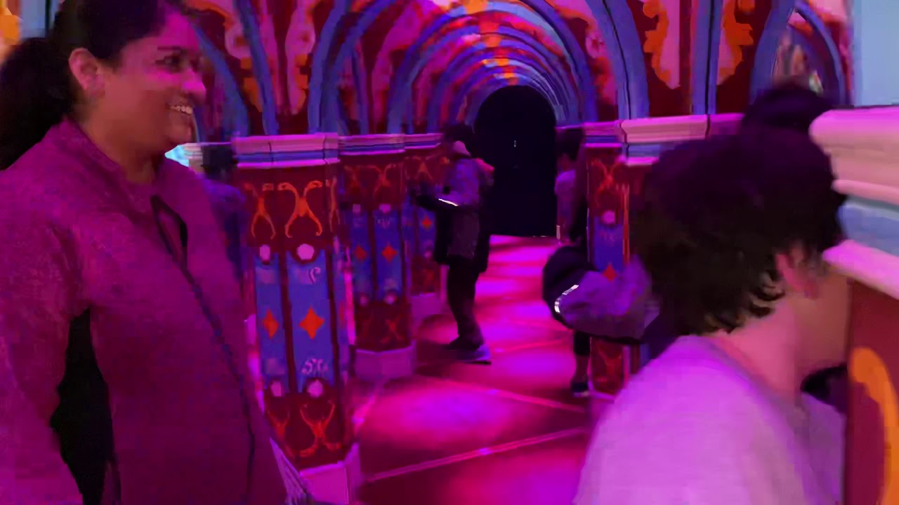 St. Louis Union Station Mirror Maze YouTube