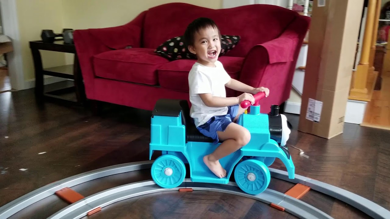 Power Wheels Thomas & Friends Fun with Brody with Extended Tracks.