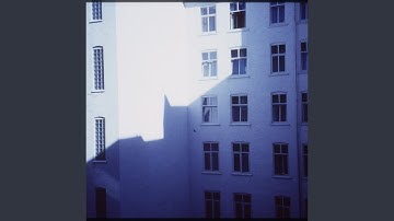 Wow Signal (feat. Andrew Lagowski)