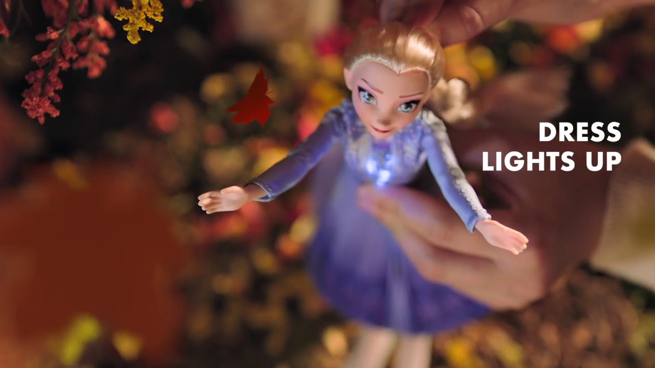 Disney Frozen 2 - Syngende Elsa dukke - YouTube