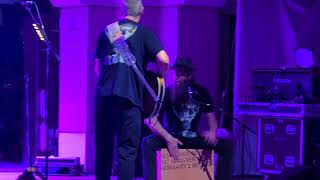 View Violent Femmes Perform \